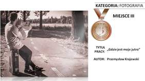 Pokaż zdjęcie: Praca pt. „Gdzie jest moje jutro” autorstwa Przemysława Krajewskiego z Warsztatu Terapii Zajęciowej w Środzie Wielkopolskiej